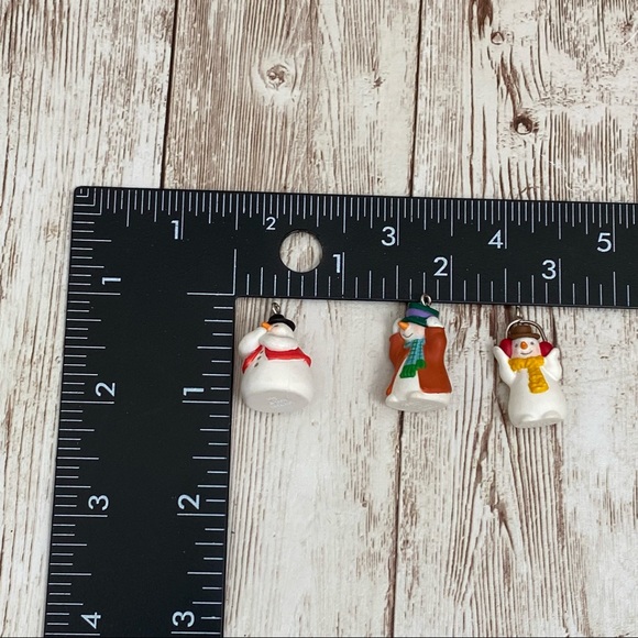 2005 Hallmark Keepsake Set of 3 Snowman Miniature Ornaments - Picture 4 of 10